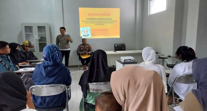 Sosialisai Pencegahan Perundungan dan Anti Kekerasan  bagi Peserta Pendidikan Kesetaraan PKBM SADINA